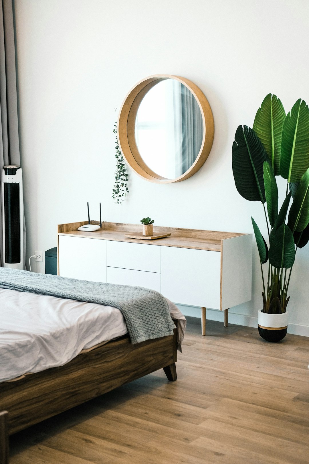 white-wooden-dresser-with-mirror-7pcfuybp-p8